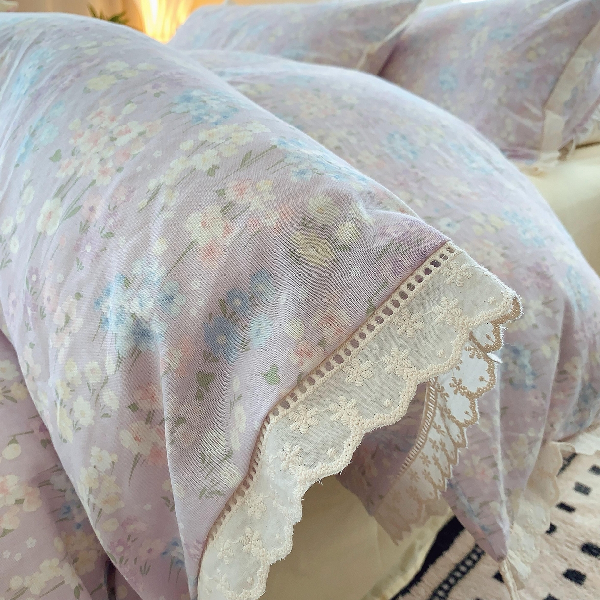 91家纺网 家纺一手货源 找家纺 莱豫家纺 2025春夏新款双层纱花边四件套 花海恋人紫