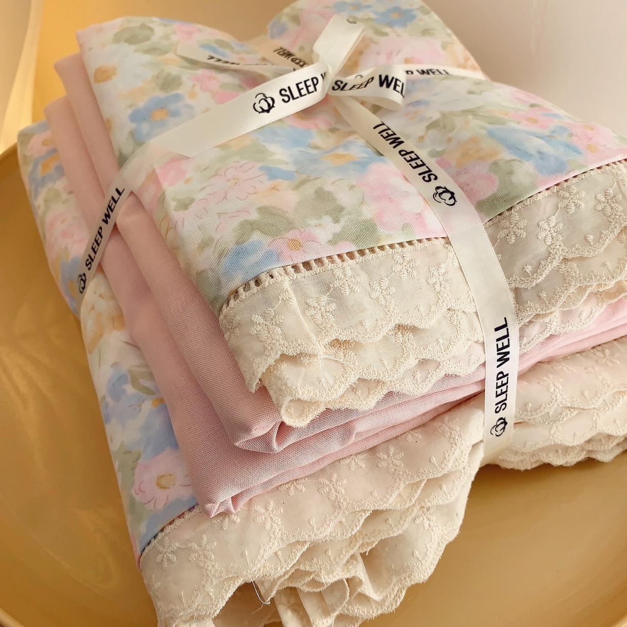 91家纺网 家纺一手货源 找家纺  [91家纺网精选] 双层纱花边四件套暖阳绿意