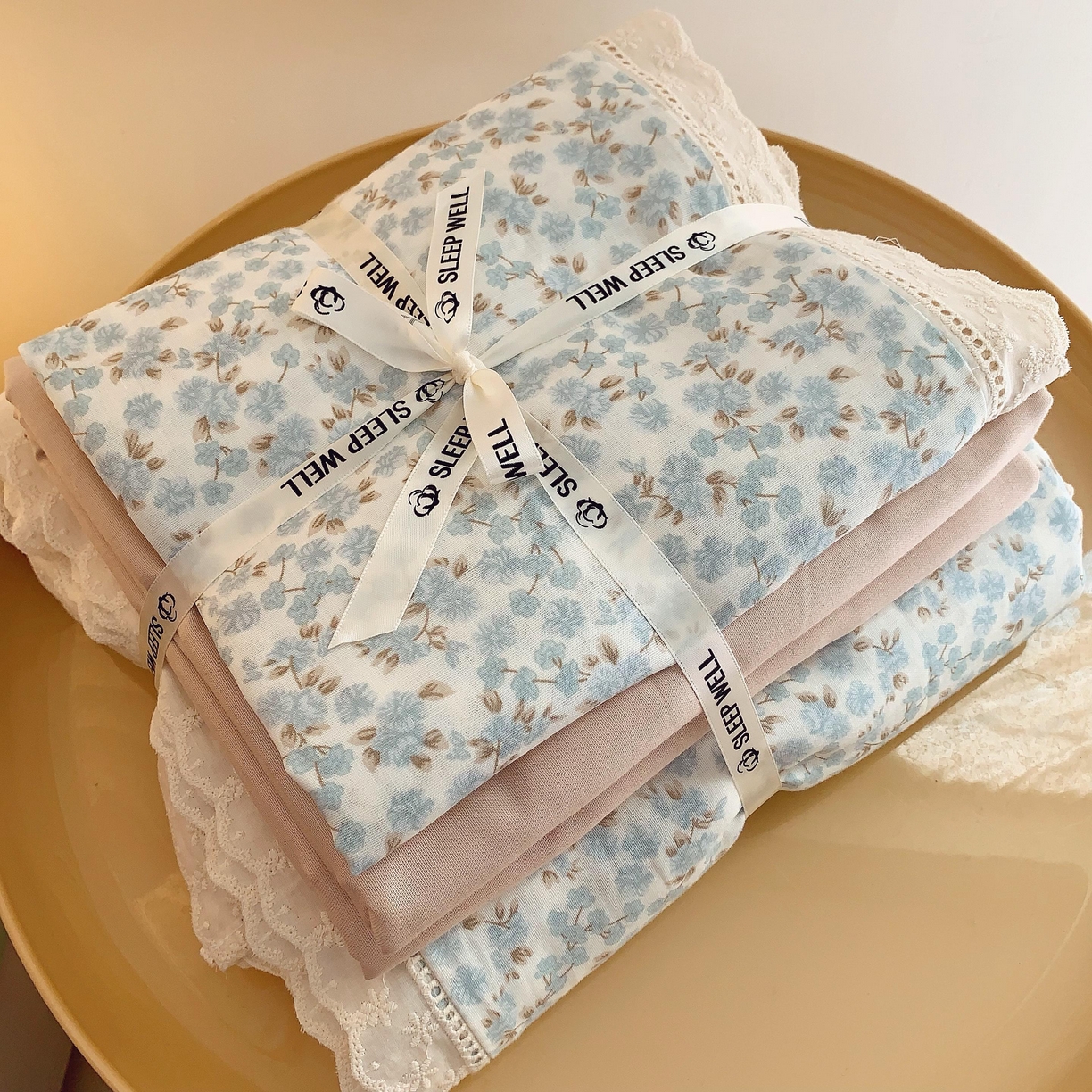 91家纺网 家纺一手货源 找家纺  [91家纺网精选] 双层纱花边四件套暖阳绿意