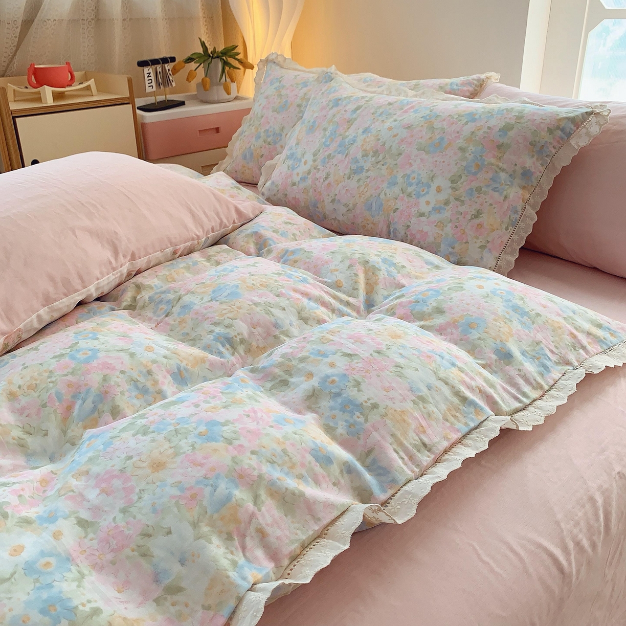 91家纺网 家纺一手货源 找家纺 莱豫家纺 2025春夏新款双层纱花边四件套 花香魅影