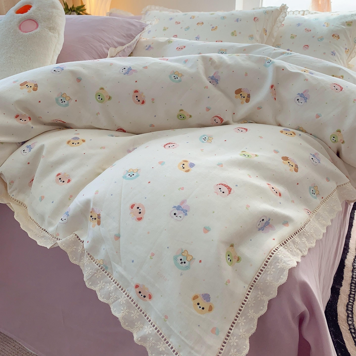 91家纺网 家纺一手货源 找家纺 莱豫家纺 2025春夏新款双层纱花边四件套 涂鸦乐园