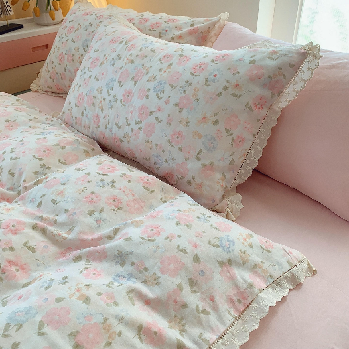 91家纺网 家纺一手货源 找家纺 莱豫家纺 2025春夏新款双层纱花边四件套 阳光花朵