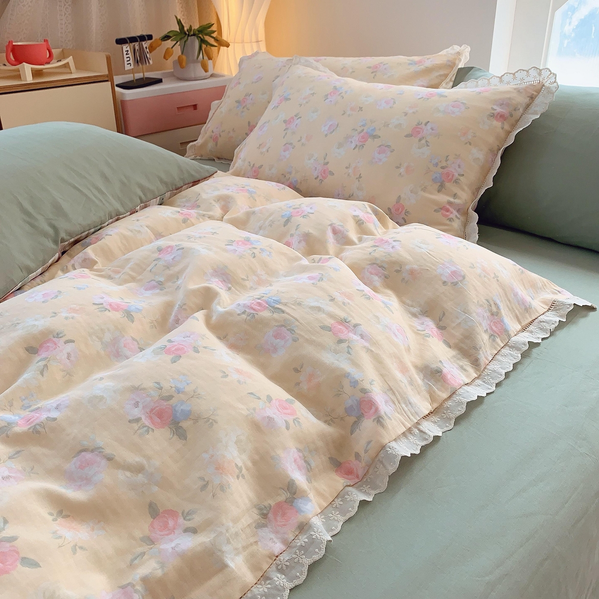 91家纺网 家纺一手货源 找家纺 莱豫家纺 2025春夏新款双层纱花边四件套 月揽千华