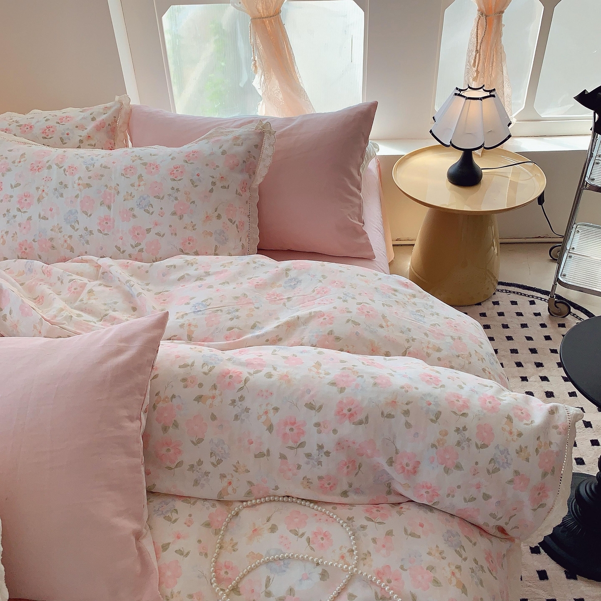 91家纺网 家纺一手货源 找家纺 莱豫家纺 2025春夏新款双层纱花边四件套 阳光花朵