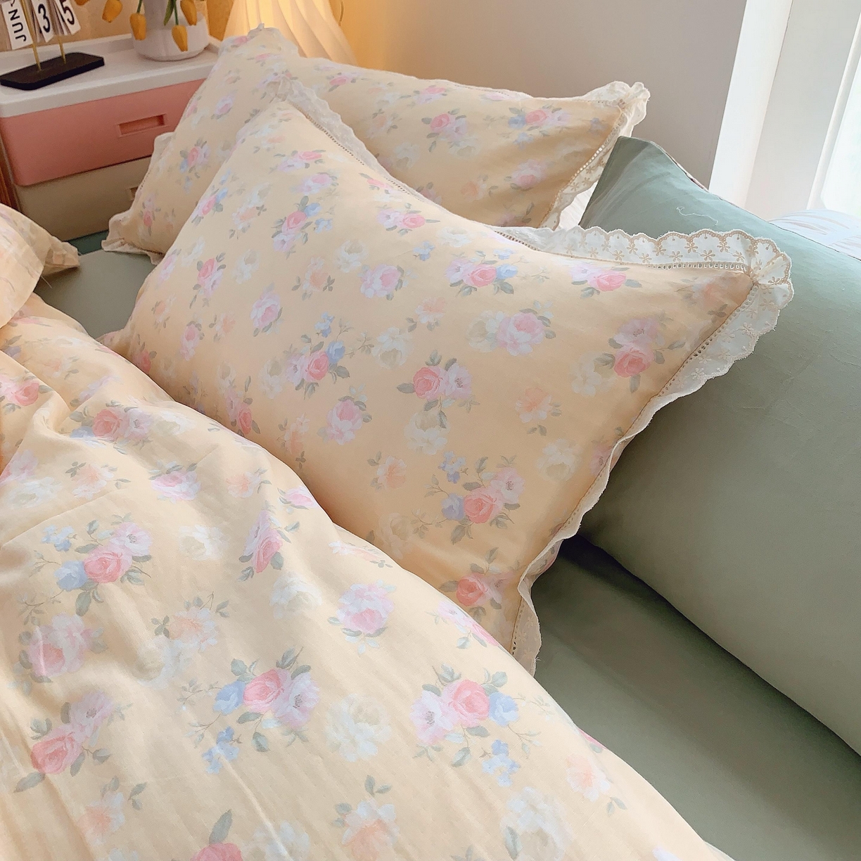 91家纺网 家纺一手货源 找家纺 莱豫家纺 2025春夏新款双层纱花边四件套 月揽千华