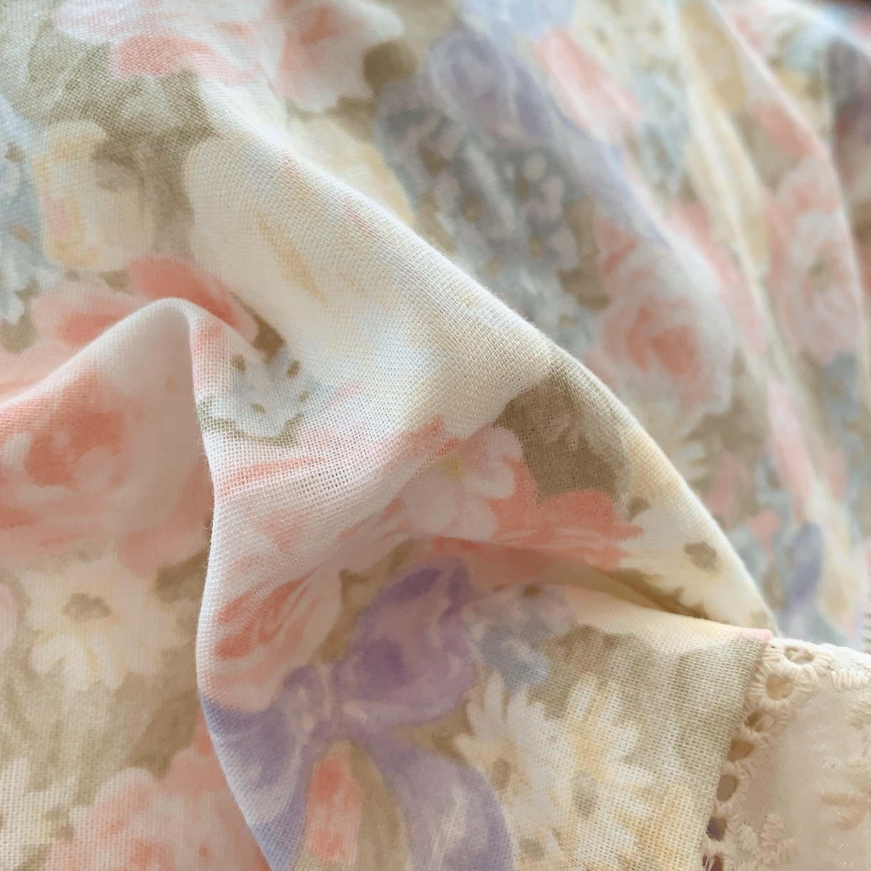 91家纺网 家纺一手货源 找家纺 莱豫家纺 2025春夏新款双层纱花边四件套 暖阳绿意