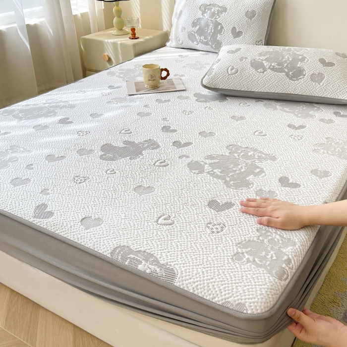 91家纺网 家纺一手货源 找家纺 （总）LIFE.丽芙 2025春夏季新品A类针织提花冰凉豆豆凉感软席床笠三件套加厚冰丝凉席床罩单件（450克）-风格一