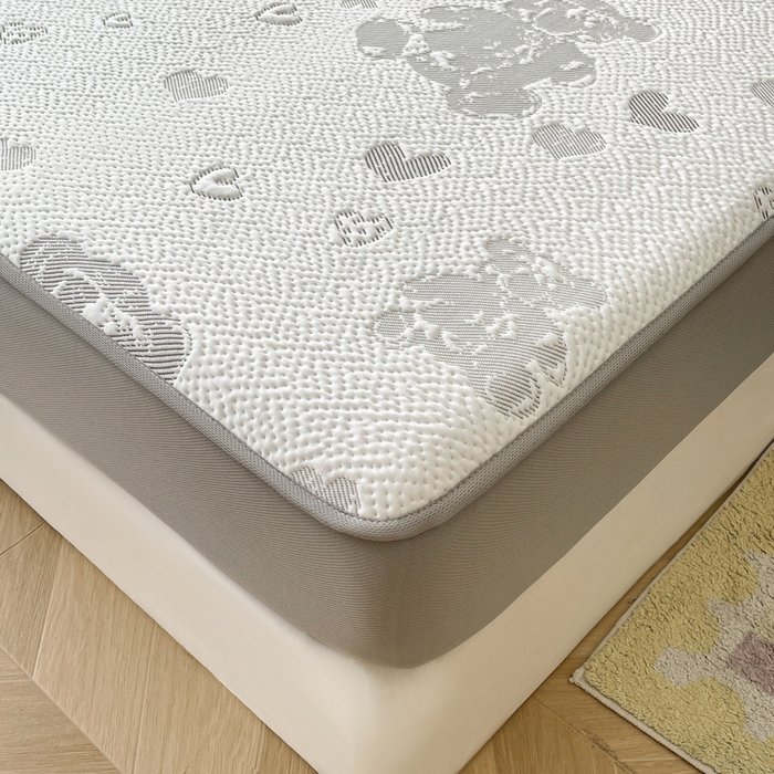 91家纺网 家纺一手货源 找家纺 LIFE.丽芙 2025春夏季新品A类针织提花冰凉豆豆凉感软席床笠三件套加厚冰丝凉席床罩单件（450克）-风格一 熊世界-灰