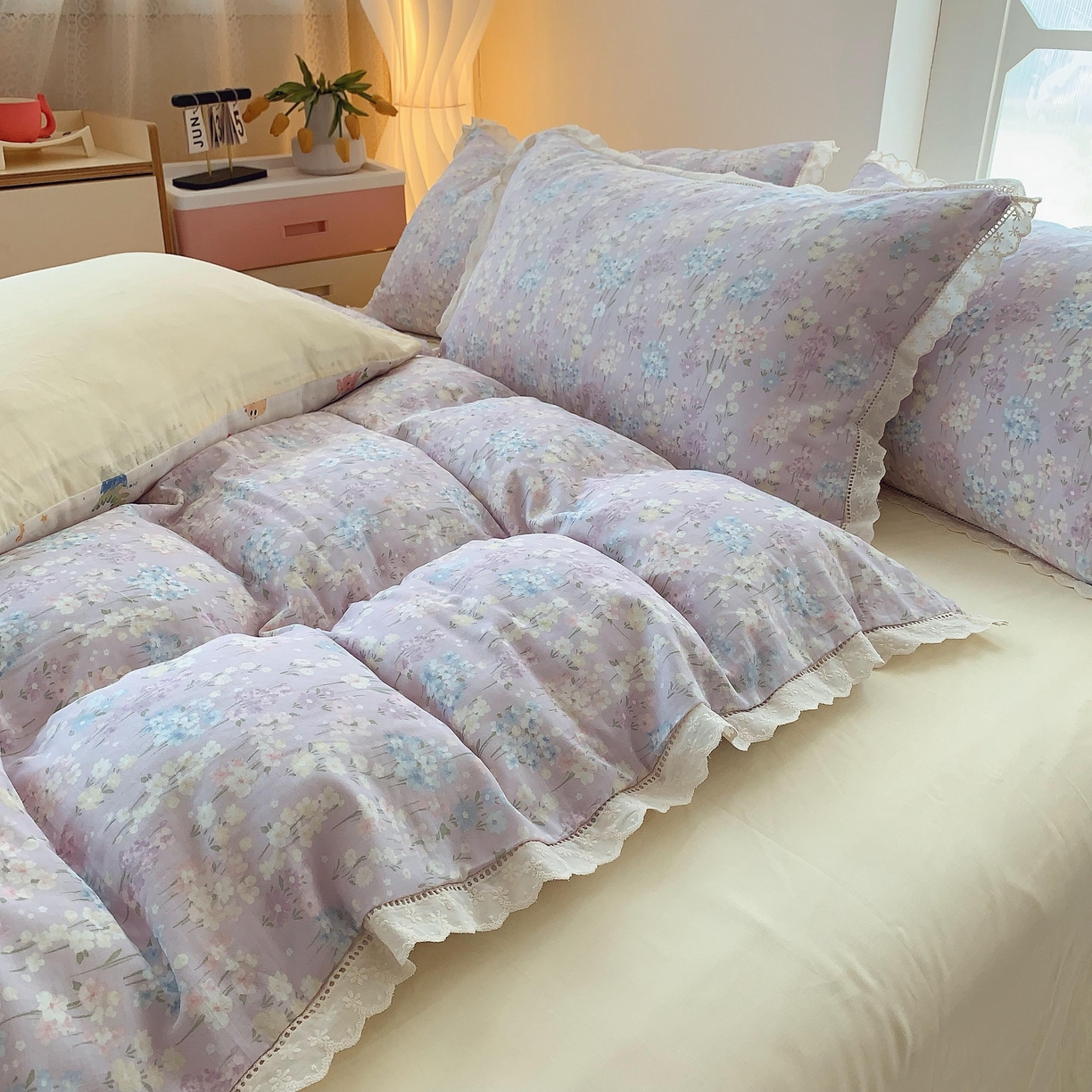 91家纺网 家纺一手货源 找家纺 莱豫家纺 2025春夏新款双层纱花边四件套 花海恋人紫