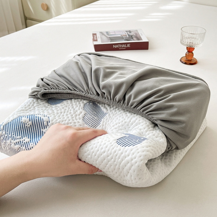 91家纺网 家纺一手货源 找家纺 LIFE.丽芙 2025春夏季新品A类针织提花冰凉豆豆凉感软席床笠三件套加厚冰丝凉席床罩单件（450克）-风格一 熊世界-海蓝