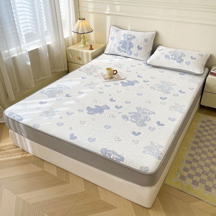 91家纺网 家纺一手货源 找家纺 LIFE.丽芙 2025春夏季新品A类针织提花冰凉豆豆凉感软席床笠三件套加厚冰丝凉席床罩单件（450克）-风格一 熊世界-海蓝