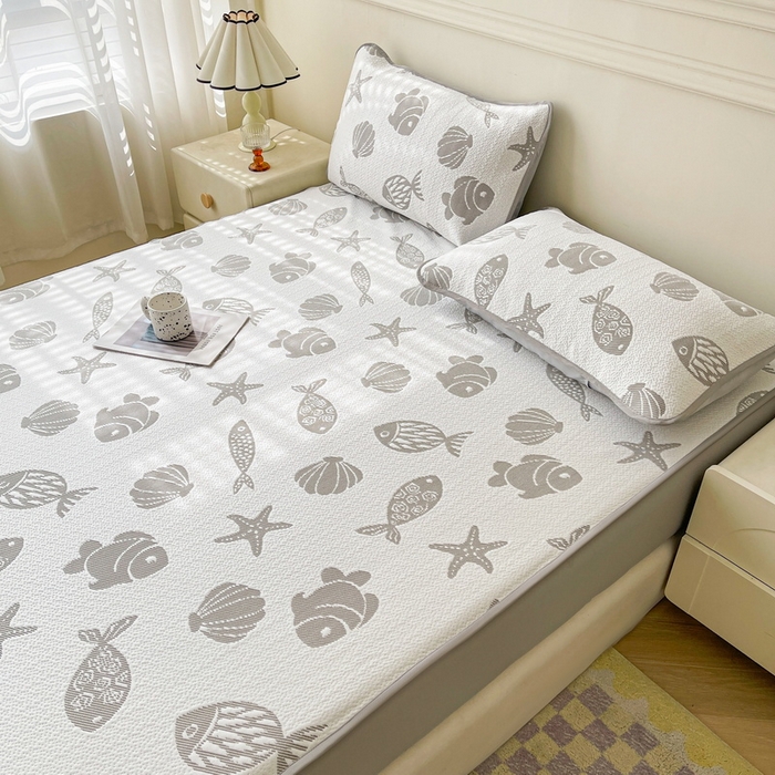 91家纺网 家纺一手货源 找家纺 LIFE.丽芙 2025春夏季新品A类针织提花冰凉豆豆凉感软席床笠三件套加厚冰丝凉席床罩单件（450克）-风格一 海底世界-灰