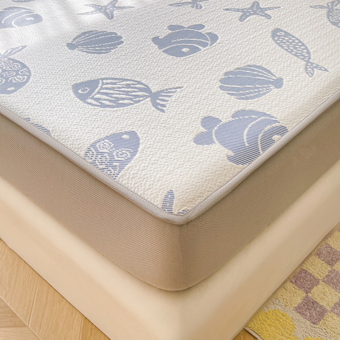 91家纺网 家纺一手货源 找家纺 LIFE.丽芙 2025春夏季新品A类针织提花冰凉豆豆凉感软席床笠三件套加厚冰丝凉席床罩单件（450克）-风格一 海底世界-海蓝