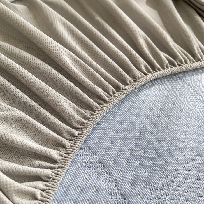 91家纺网 家纺一手货源 找家纺 LIFE.丽芙 2025春夏季新品A类针织提花冰凉豆豆凉感软席床笠三件套加厚冰丝凉席床罩单件（450克）-风格一 几何字母-海蓝