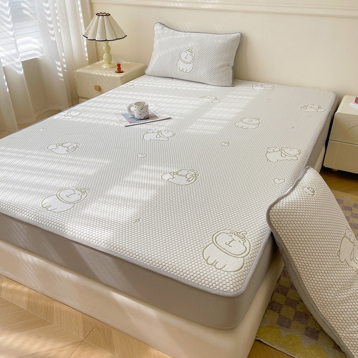 91家纺网 家纺一手货源 找家纺 LIFE.丽芙 2025春夏季新品A类针织提花冰凉豆豆凉感软席床笠三件套加厚冰丝凉席床罩单件（450克）-风格一 卡皮巴拉-绿