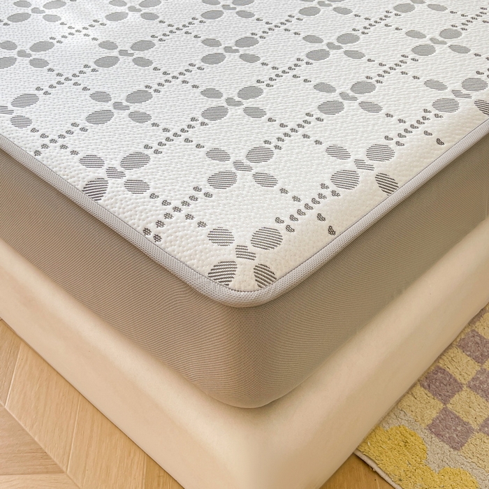 91家纺网 家纺一手货源 找家纺 LIFE.丽芙 2025春夏季新品A类针织提花冰凉豆豆凉感软席床笠三件套加厚冰丝凉席床罩单件（450克）-风格一 维塔-灰