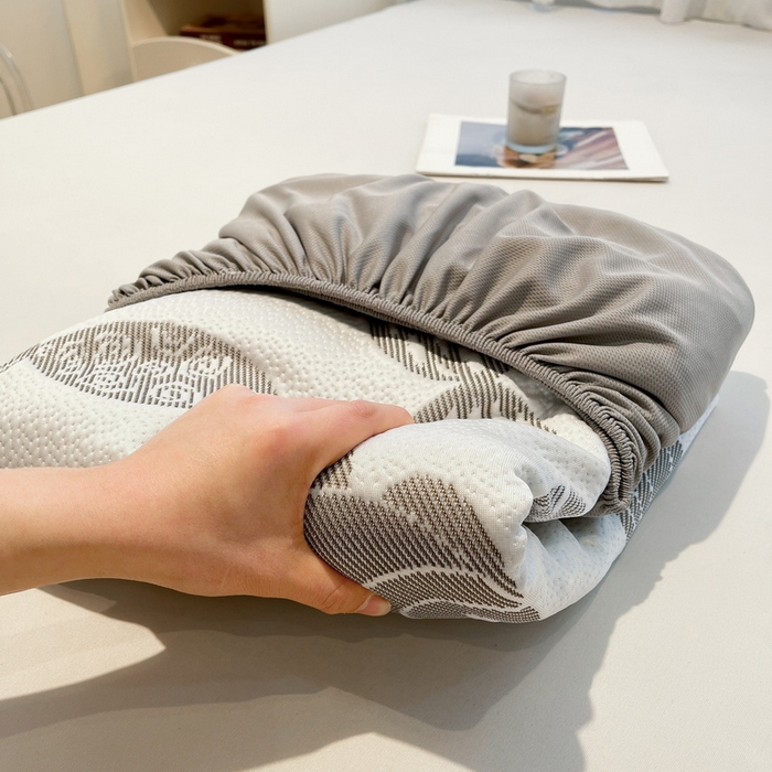 91家纺网 家纺一手货源 找家纺 LIFE.丽芙 2025春夏季新品A类针织提花冰凉豆豆凉感软席床笠三件套加厚冰丝凉席床罩单件（450克）-风格二 海底世界-灰