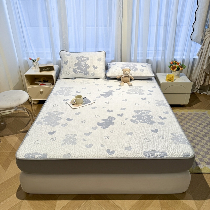 91家纺网 家纺一手货源 找家纺 LIFE.丽芙 2025春夏季新品A类针织提花冰凉豆豆凉感软席床笠三件套加厚冰丝凉席床罩单件（450克）-风格二 熊世界-海蓝