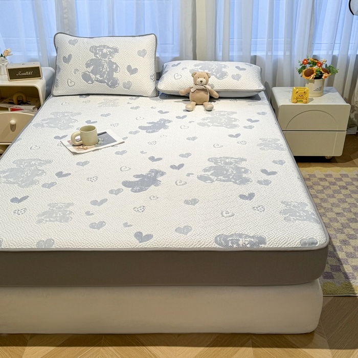 91家纺网 家纺一手货源 找家纺 LIFE.丽芙 2025春夏季新品A类针织提花冰凉豆豆凉感软席床笠三件套加厚冰丝凉席床罩单件（450克）-风格二 熊世界-海蓝