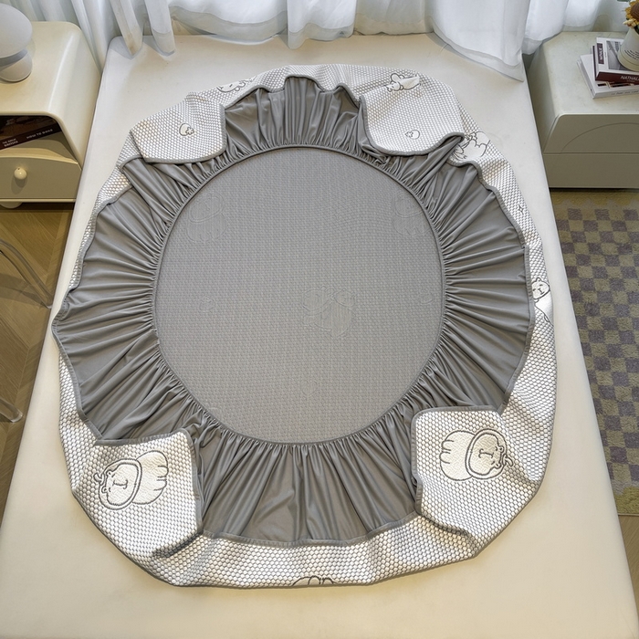 91家纺网 家纺一手货源 找家纺 LIFE.丽芙 2025春夏季新品A类针织提花冰凉豆豆凉感软席床笠三件套加厚冰丝凉席床罩单件（450克）-风格二 卡皮巴拉-灰