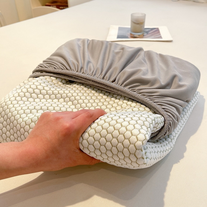 91家纺网 家纺一手货源 找家纺 LIFE.丽芙 2025春夏季新品A类针织提花冰凉豆豆凉感软席床笠三件套加厚冰丝凉席床罩单件（450克）-风格二 卡皮巴拉-绿