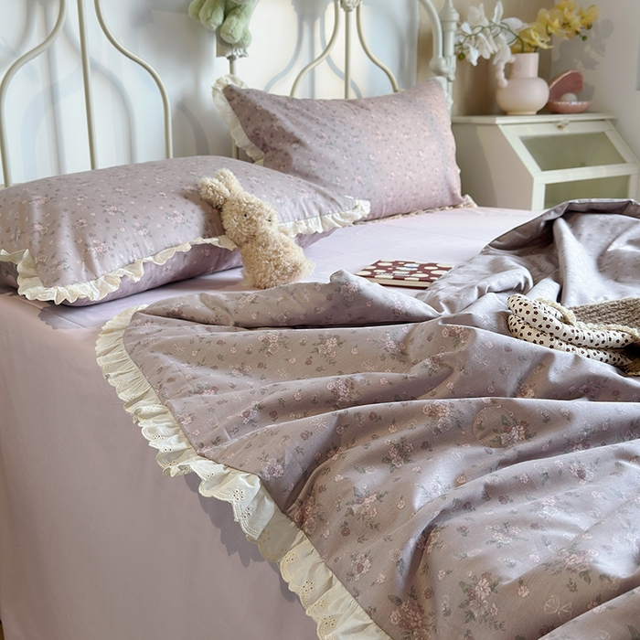 91家纺网 家纺一手货源 找家纺 绫韵家纺 2025新品夏季韩式浪漫小花边空调被夏被薄被子套件系列 紫洋兰