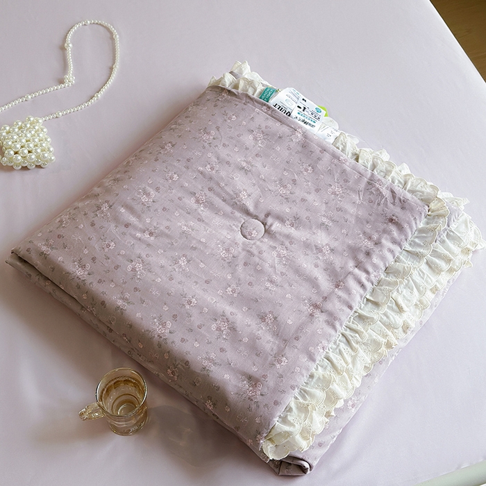 91家纺网 家纺一手货源 找家纺 绫韵家纺 2025新品夏季韩式浪漫小花边空调被夏被薄被子套件系列 紫洋兰