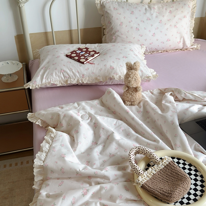 91家纺网 家纺一手货源 找家纺 绫韵家纺 2025新品夏季韩式浪漫小花边空调被夏被薄被子套件系列 艾米丽