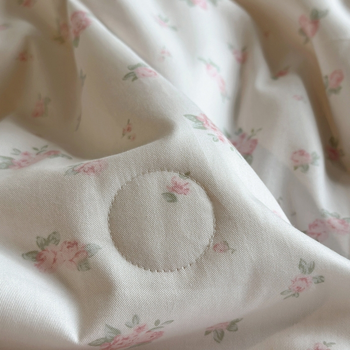 91家纺网 家纺一手货源 找家纺 绫韵家纺 2025新品夏季韩式浪漫小花边空调被夏被薄被子套件系列 艾米丽