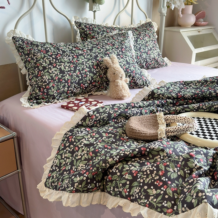 91家纺网 家纺一手货源 找家纺 绫韵家纺 2025新品夏季韩式浪漫小花边空调被夏被薄被子套件系列 长相思