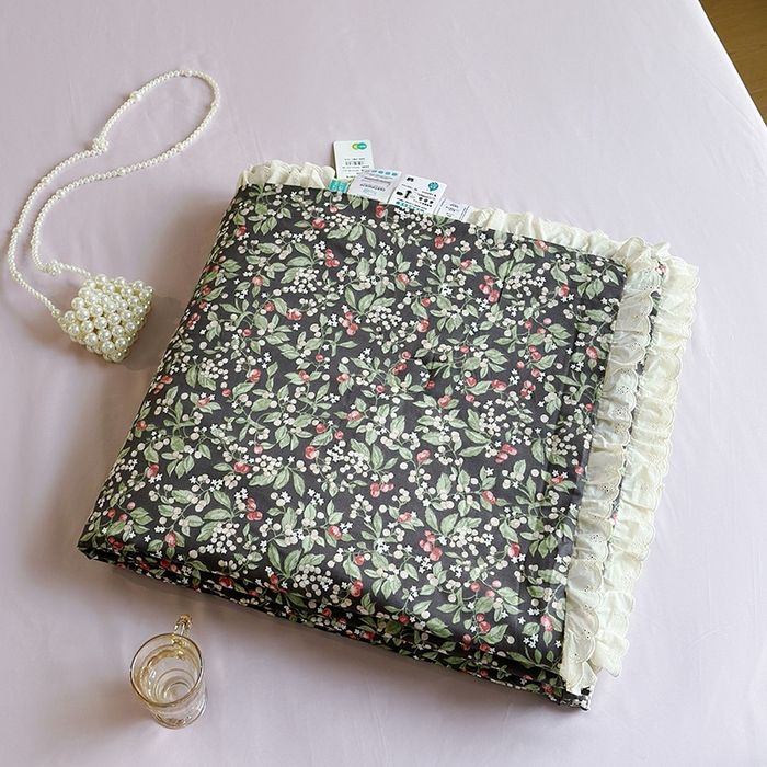 91家纺网 家纺一手货源 找家纺 绫韵家纺 2025新品夏季韩式浪漫小花边空调被夏被薄被子套件系列 长相思