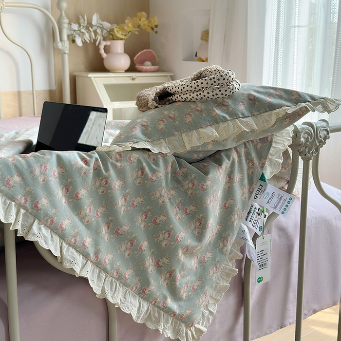 91家纺网 家纺一手货源 找家纺 绫韵家纺 2025新品夏季韩式浪漫小花边空调被夏被薄被子套件系列 黛蕊幽梦