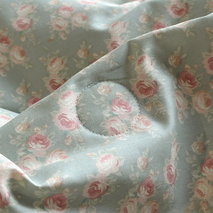 91家纺网 家纺一手货源 找家纺 绫韵家纺 2025新品夏季韩式浪漫小花边空调被夏被薄被子套件系列 黛蕊幽梦