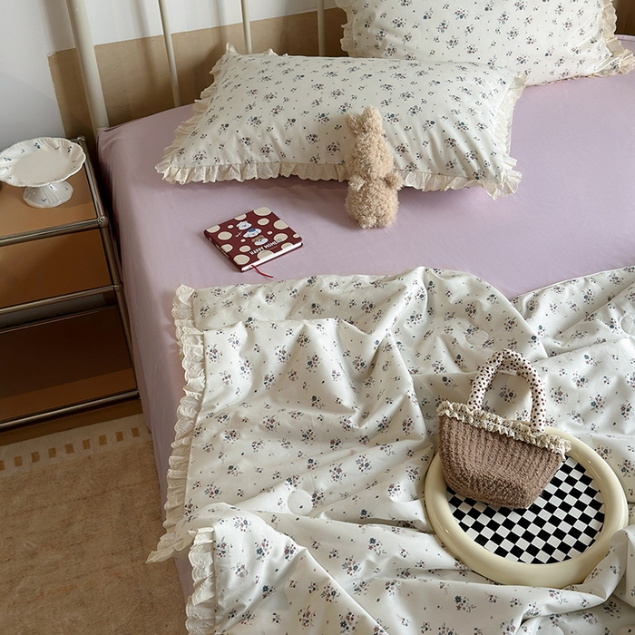 91家纺网 家纺一手货源 找家纺 绫韵家纺 2025新品夏季韩式浪漫小花边空调被夏被薄被子套件系列 蔓延