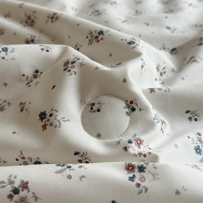 91家纺网 家纺一手货源 找家纺 绫韵家纺 2025新品夏季韩式浪漫小花边空调被夏被薄被子套件系列 蔓延