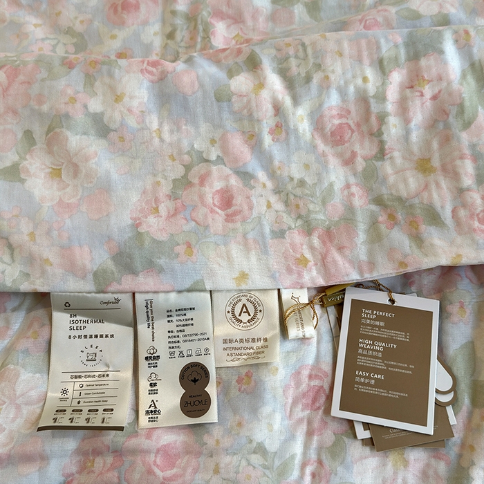 91家纺网 家纺一手货源 找家纺 绫韵家纺 2025夏季新品A类全棉纯棉双层纱法式大花边夏被空调被四件套 国色芳华-粉