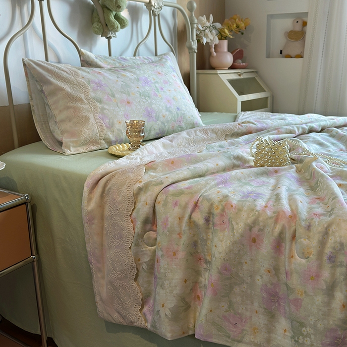 91家纺网 家纺一手货源 找家纺 绫韵家纺 2025夏季新品A类全棉纯棉双层纱法式大花边夏被空调被四件套 仲夏之夜