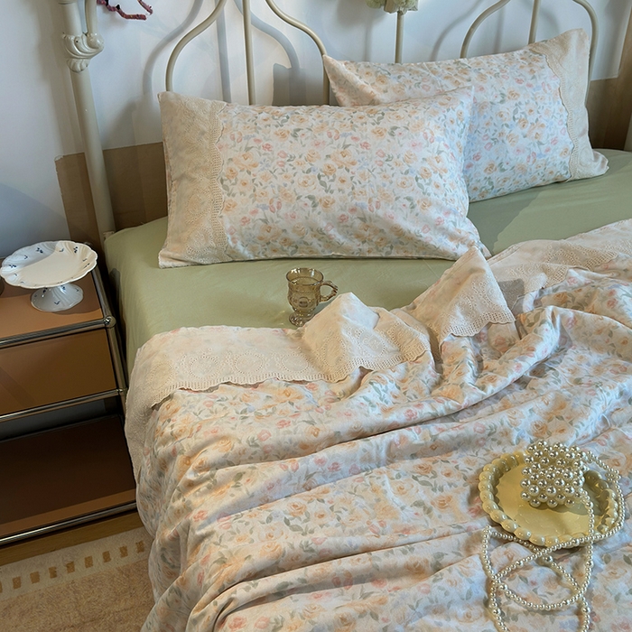 91家纺网 家纺一手货源 找家纺 绫韵家纺 2025夏季新品A类全棉纯棉双层纱法式大花边夏被空调被四件套 月朦胧-黄