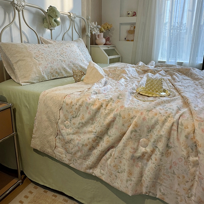 91家纺网 家纺一手货源 找家纺 绫韵家纺 2025夏季新品A类全棉纯棉双层纱法式大花边夏被空调被四件套 月朦胧-黄