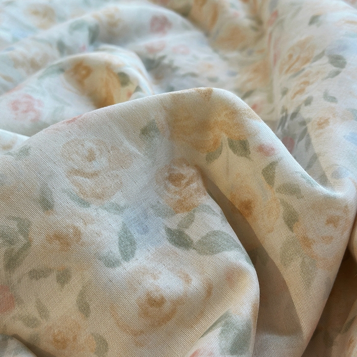 91家纺网 家纺一手货源 找家纺 绫韵家纺 2025夏季新品A类全棉纯棉双层纱法式大花边夏被空调被四件套 月朦胧-黄