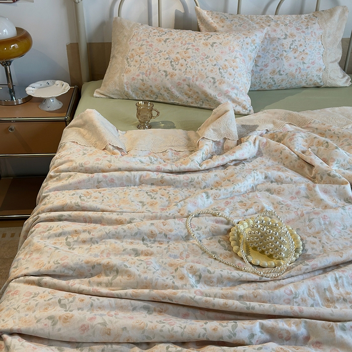 91家纺网 家纺一手货源 找家纺 绫韵家纺 2025夏季新品A类全棉纯棉双层纱法式大花边夏被空调被四件套 月朦胧-黄