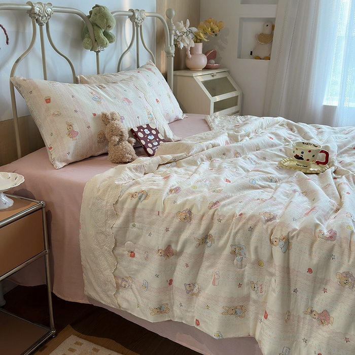 91家纺网 家纺一手货源 找家纺 绫韵家纺 2025夏季新品A类全棉纯棉双层纱法式大花边夏被空调被四件套 茉叶