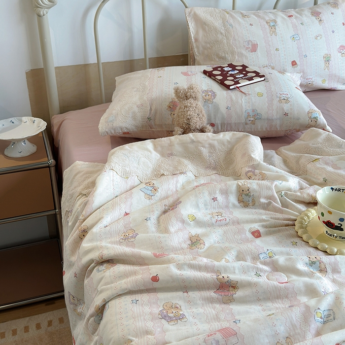 91家纺网 家纺一手货源 找家纺 绫韵家纺 2025夏季新品A类全棉纯棉双层纱法式大花边夏被空调被四件套 茉叶