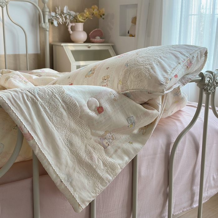 91家纺网 家纺一手货源 找家纺 绫韵家纺 2025夏季新品A类全棉纯棉双层纱法式大花边夏被空调被四件套 茉叶