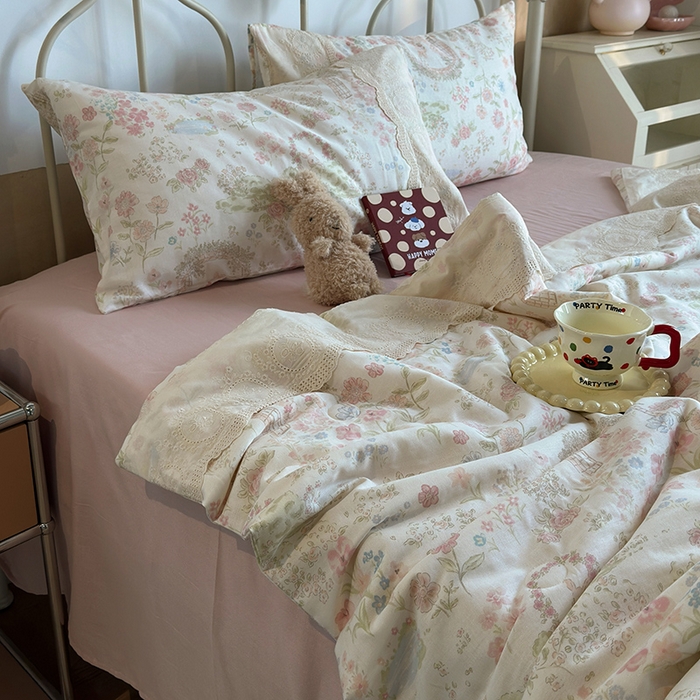 91家纺网 家纺一手货源 找家纺 绫韵家纺 2025夏季新品A类全棉纯棉双层纱法式大花边夏被空调被四件套 庄园秘境