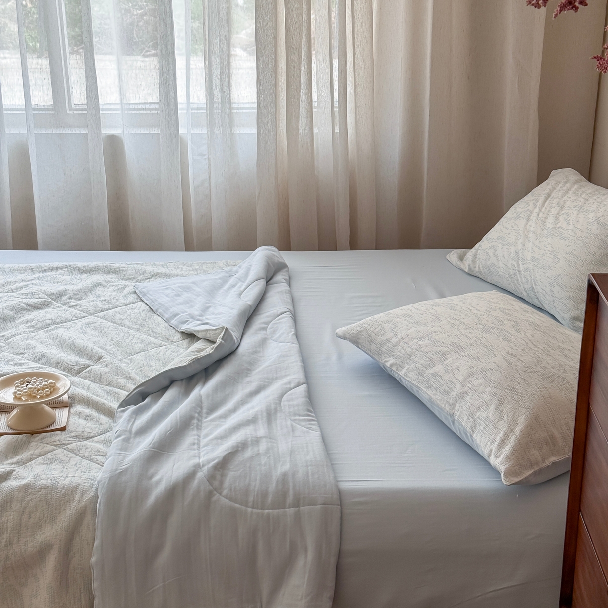 91家纺网 家纺一手货源 找家纺 山舍家居 2025春夏新款色织针刺子提花夏被夏凉被空调被四件套 无由-蓝