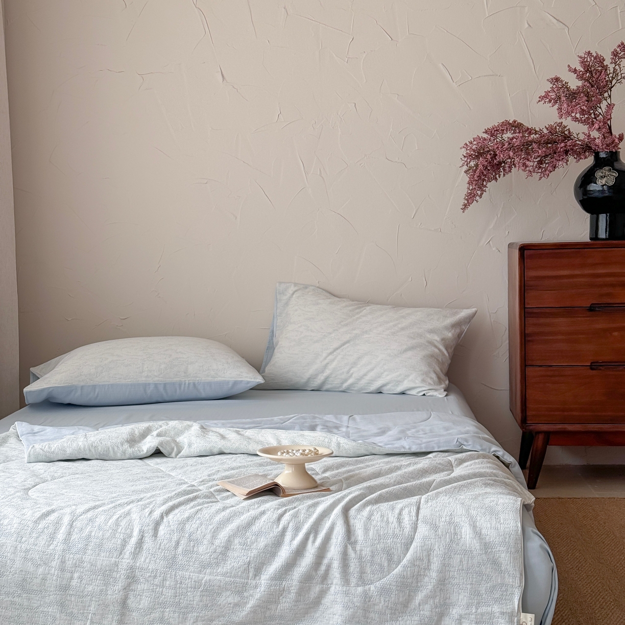 91家纺网 家纺一手货源 找家纺 山舍家居 2025春夏新款色织针刺子提花夏被夏凉被空调被四件套 无由-蓝