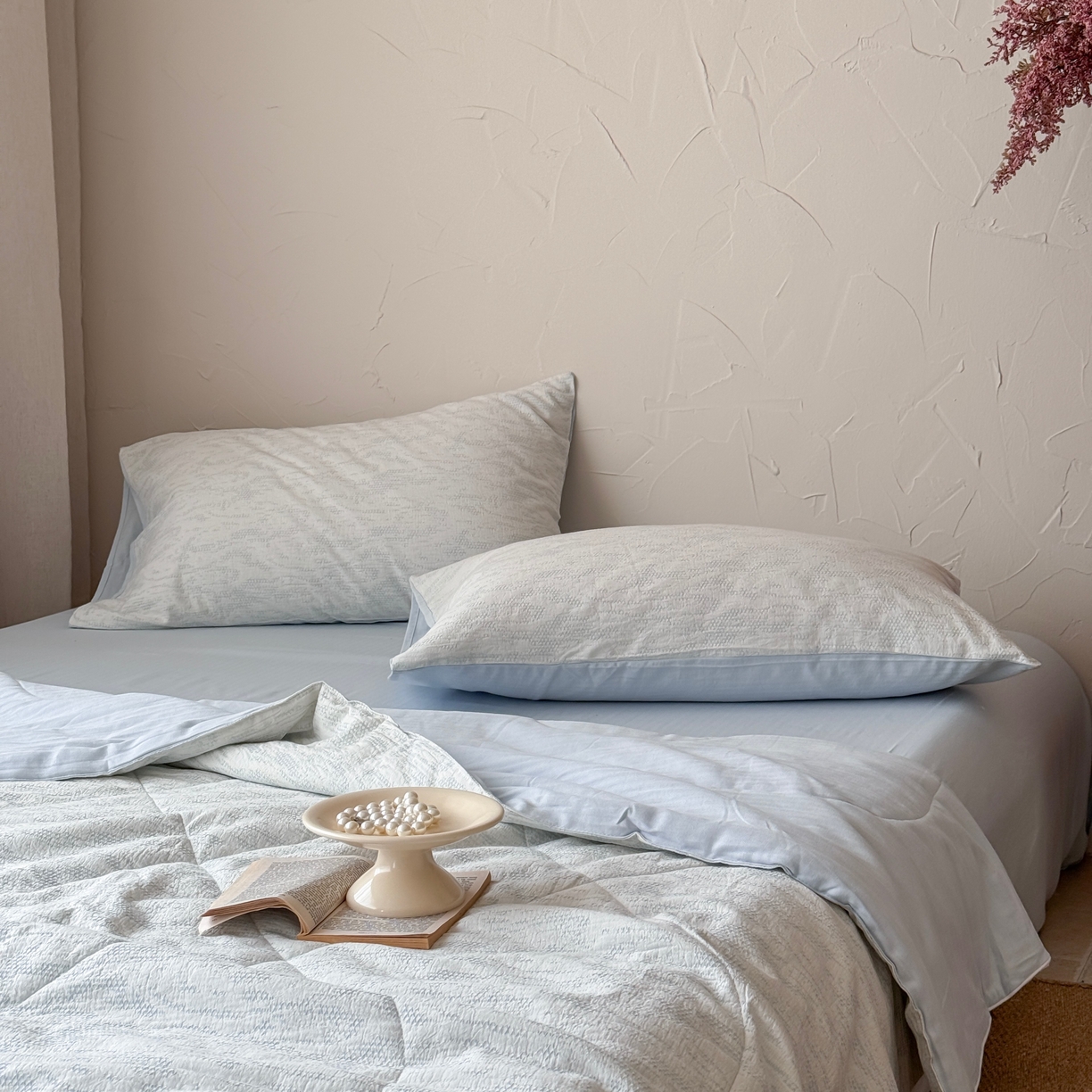 91家纺网 家纺一手货源 找家纺 山舍家居 2025春夏新款色织针刺子提花夏被夏凉被空调被四件套 无由-蓝