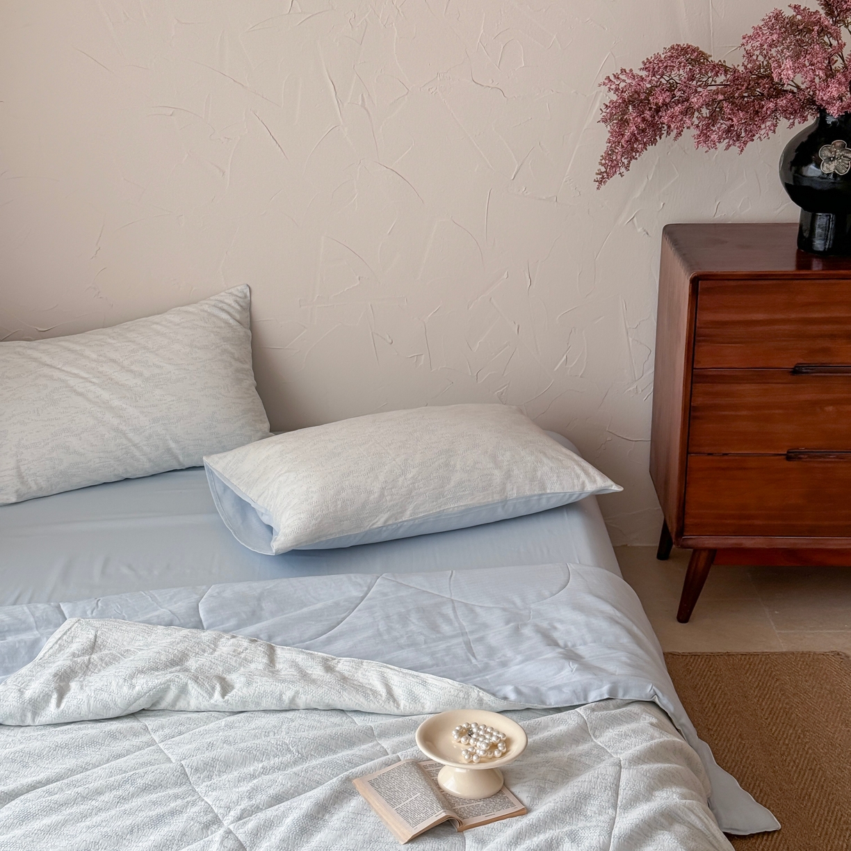 91家纺网 家纺一手货源 找家纺 山舍家居 2025春夏新款色织针刺子提花夏被夏凉被空调被四件套 无由-蓝