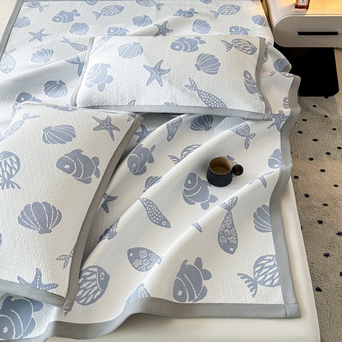 91家纺网 家纺一手货源 找家纺 （总）LIFE.丽芙 2025春夏季新品A类针织提花冰凉豆豆凉感软席子平铺绑带款冰丝凉席三件套（450克）-风格一